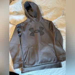 Boys Under Armour sweatshirt size medium